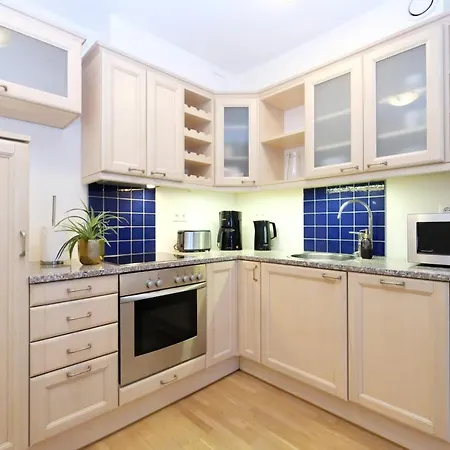 Roosikrantsi Apartment