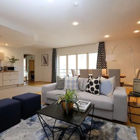 Roosikrantsi Daire *