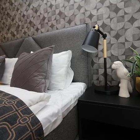 Roosikrantsi Apartament Tallin